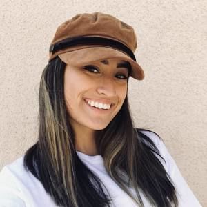 Meet your Posher, Leighton